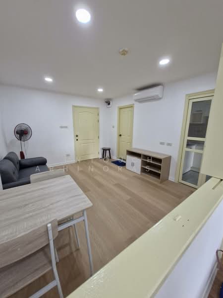 ให้เช่า - Lumpini Place Narathiwas Ratchanakarin : อาคารลุมพินี เพลส นราธิวาสราชนครินทร์, กรุงเทพ