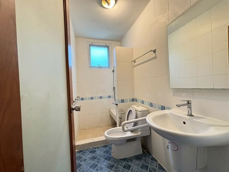 บ้านเดี่ยว 2 ชั้น 91 ตร.ว. ใกล้โลตัสวังหิน แม็คโครวังหิน ซอยโชคชัย4 ซอย84, Bangkok, ถนนโชคชัย4, Lat Phrao, Lat Phrao, Bangkok, 4 Bedrooms, 377 sqm, Single Detached House For Sale, by คุณ พรทิพย์ จันทร์หา (ปุ๋ย), 500259492 - DDproperty.com