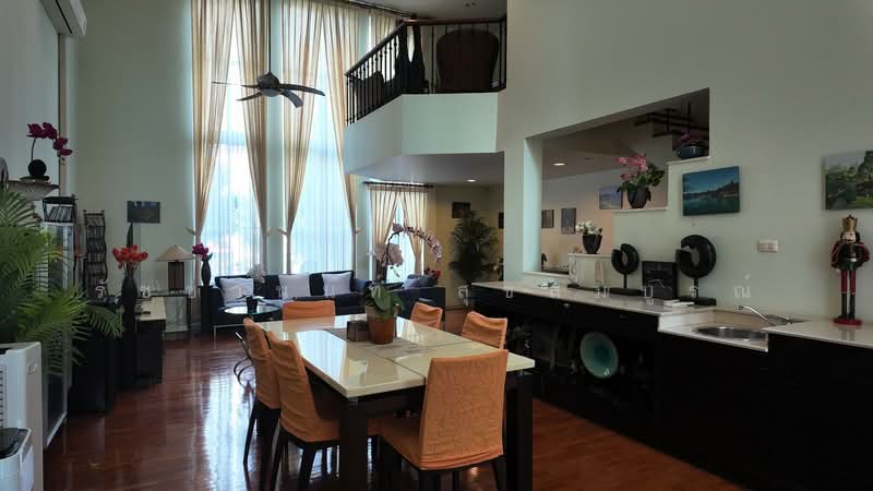Baan Klang Krung Thonglor, Bangkok, 55 Soi Sukhumvit 55, Khlong Tan Nua, Watthana, Bangkok, 3 Bedrooms, 350 sqm, Townhouse For Sale, by รัชชานนท์ สุขสมบูรณ์, 500259505 - DDproperty.com