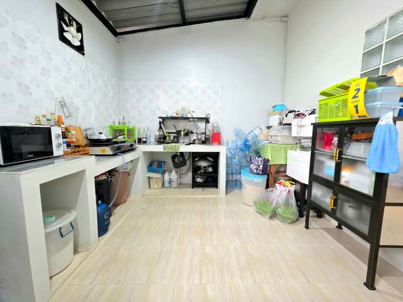 บูรพาแลนด์ หนองค้อ, Chon Buri (Pattaya), Nong - Kham, Si Racha, Chon Buri (Pattaya), 2 Bedrooms, 100 sqm, Townhouse For Sale, by The Best Property วา, 500259522 - DDproperty.com