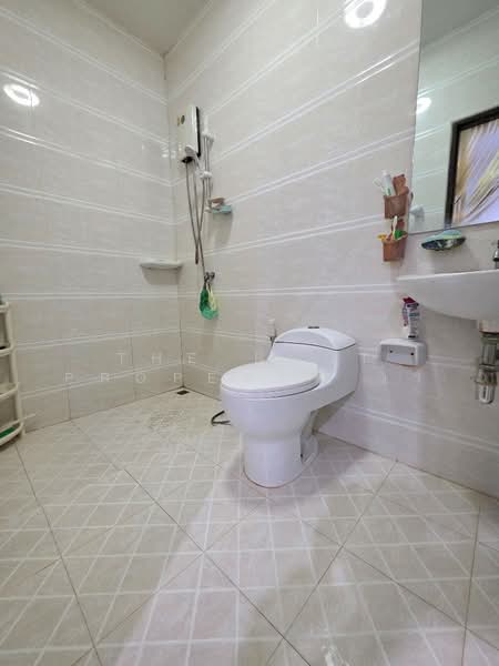 บูรพาแลนด์ หนองค้อ, Chon Buri (Pattaya), Nong - Kham, Si Racha, Chon Buri (Pattaya), 2 Bedrooms, 100 sqm, Townhouse For Sale, by The Best Property วา, 500259522 - DDproperty.com