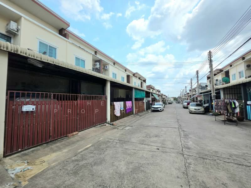 บูรพาแลนด์ หนองค้อ, Chon Buri (Pattaya), Nong - Kham, Si Racha, Chon Buri (Pattaya), 2 Bedrooms, 100 sqm, Townhouse For Sale, by The Best Property วา, 500259522 - DDproperty.com
