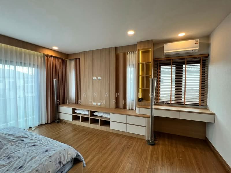 CENTRO Thawiwatthana, Bangkok, Soi Thawiwatthana 1, Thawiwatthana Road, Nong Kang Plu, Nong Khaem, Bangkok, 5 Bedrooms, 380 sqm, Single Detached House For Sale, by Manapong Phromphitak, 500259528 - DDproperty.com