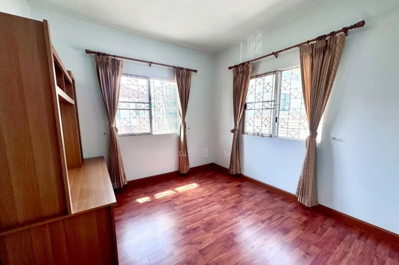 Pruksa Ville 20 Lumlukka-Donmuang, Pathum Thani, 49 Lam Luk Ka Road, Khu Khot, Lam Luk Ka, Pathum Thani, 3 Bedrooms, 110 sqm, Townhouse For Sale, by คุณปิ่น, 500259586 - DDproperty.com