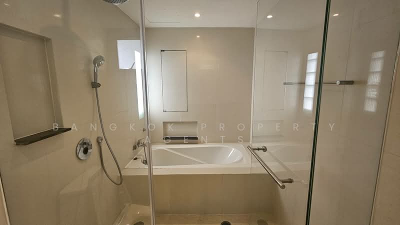 Baan Sawasdee, Bangkok, 42-1 Soi Sukhumvit 31, Khlongtoei Nua, Watthana, Bangkok, 3 Bedrooms, 378 sqm, Condo For Rent, by BANGKOK PROPERTY AGENTS, 500259733 - DDproperty.com