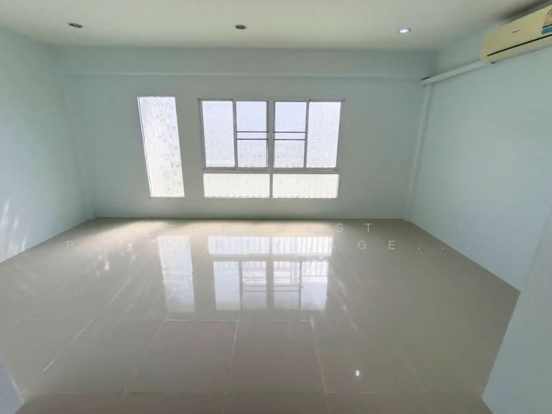 สิรารมย์ พลัส มอเตอร์เวย์, Chachoengsao, Tha Sa-an, Bang Pakong, Chachoengsao, 3 Bedrooms, 100 sqm, Townhouse For Sale, by The Best Property Agent โบ, 500259761 - DDproperty.com