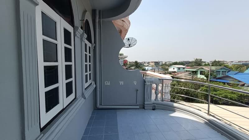 ขายทาวน์เฮาส์ 3 ชั้น ม.89 บางบอนวิลล์ ถ.กาญจนาภิเษก ทำเลดี เดินทางสะดวก ใกล้แม็คโครบางบอน, Bangkok, Bang Bon, Bang Bon, Bangkok, 4 Bedrooms, 233 sqm, Townhouse For Sale, by คุณพจน์, 500259802 - DDproperty.com