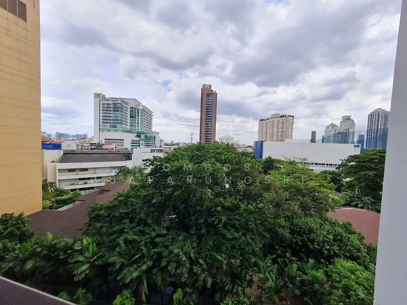 Rhythm Sukhumvit 42, Bangkok, Soi Sukhumvit 42, Sukhumvit Road, Phra Kanong, Khlong Toei, Bangkok, 1 Bedroom, 46 sqm, Condo For Rent, by Sompob Buaparungsri, 500259823 - DDproperty.com