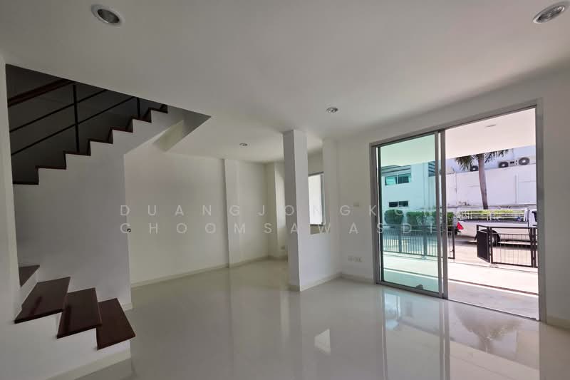 Nirvana Park Sukhumvit 77, Bangkok, Sukhumvit 77, On Nut Road, Prawet, Prawet, Bangkok, 3 Bedrooms, 173 sqm, Townhouse For Sale, by Duangjongkon Choomsawasdi, 500259868 - DDproperty.com