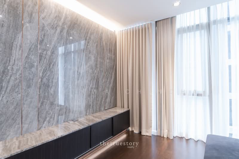 Vittorio 39, Bangkok, 8 Sukhumvit, Khlong Tan Nua, Watthana, Bangkok, 2 Bedrooms, 139 sqm, Condo For Rent, by Rungtiwa Chinchai, 500259921 - DDproperty.com