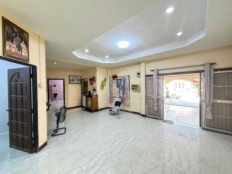 Baan Thanyaporn 2, Pathum Thani, ปทุมธานี  ธัญบุรี  ลำผักกูด, Lam Phak Kut, Thanyaburi, Pathum Thani, 3 Bedrooms, 120 sqm, Townhouse For Sale, by The Best Property  แอน, 500259931 - DDproperty.com