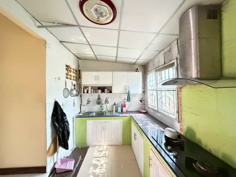 Baan Thanyaporn 2, Pathum Thani, ปทุมธานี  ธัญบุรี  ลำผักกูด, Lam Phak Kut, Thanyaburi, Pathum Thani, 3 Bedrooms, 120 sqm, Townhouse For Sale, by The Best Property  แอน, 500259931 - DDproperty.com