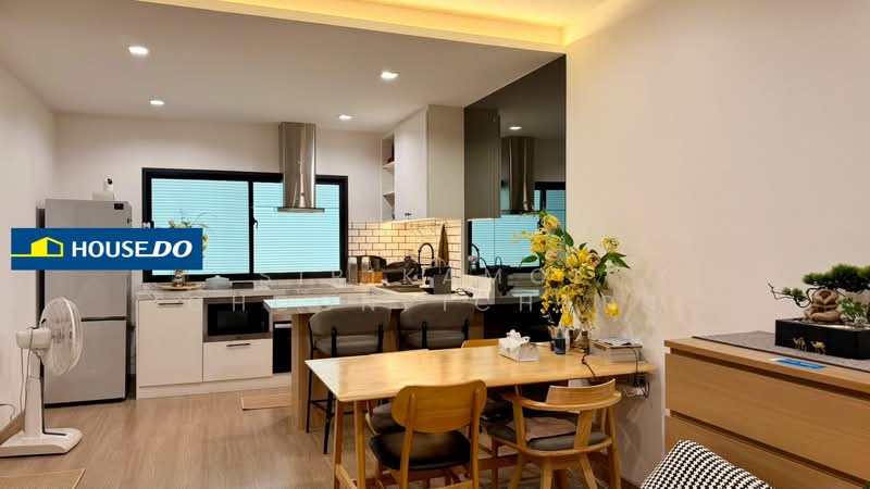 Mandarina Ekamai-Ramintra, Bangkok, Sukhonthawat Road, Lat Phrao, Lat Phrao, Bangkok, 2 Bedrooms, 180 sqm, Townhouse For Sale, by Sirikamol Choonpicharn, 500259958 - DDproperty.com