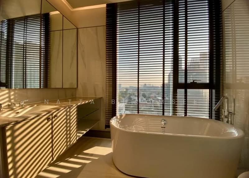 Kraam Sukhumvit 26, Bangkok, 55 Soi Sukhumvit 26 Sukhumvit Road, Khong Tan, Khlong Toei, Bangkok, 2 Bedrooms, 105 sqm, Condo For Rent, by Natta Buromsee, 500259977 - DDproperty.com