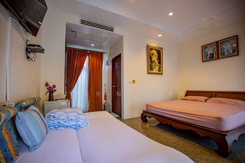 House Pratumnak, Chon Buri (Pattaya), Pratumnak, Bang Lamung, Bang Lamung (Pattaya), Chon Buri (Pattaya), 10+ Bedrooms, 808 sqm, Single Detached House For Sale, by Peter Nielsen, 500260000 - DDproperty.com