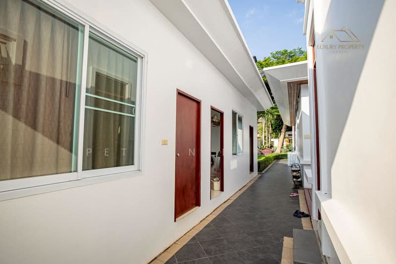 House Pratumnak, Chon Buri (Pattaya), Pratumnak, Bang Lamung, Bang Lamung (Pattaya), Chon Buri (Pattaya), 10+ Bedrooms, 808 sqm, Single Detached House For Sale, by Peter Nielsen, 500260000 - DDproperty.com