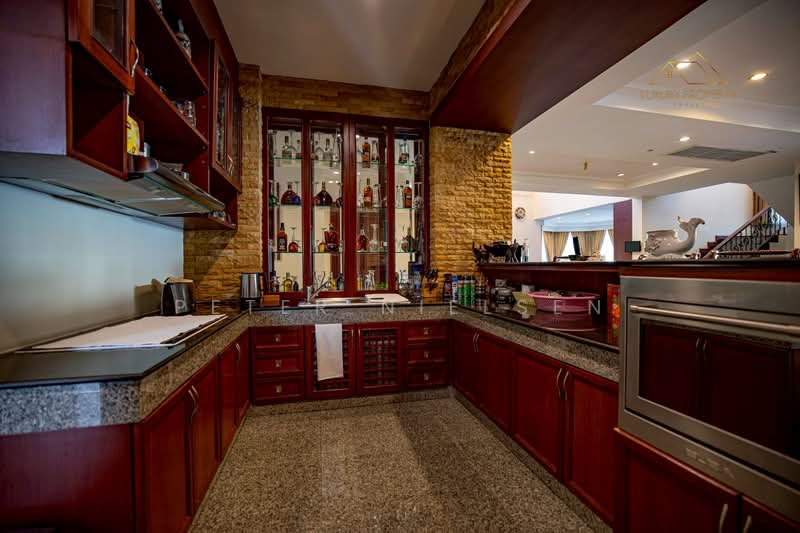 House Pratumnak, Chon Buri (Pattaya), Pratumnak, Bang Lamung, Bang Lamung (Pattaya), Chon Buri (Pattaya), 10+ Bedrooms, 808 sqm, Single Detached House For Sale, by Peter Nielsen, 500260000 - DDproperty.com