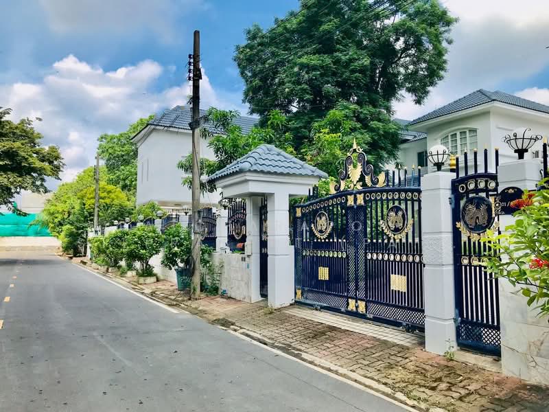 ขายด่วน บ้านลดาวัลย์ ปิ่นเกล้า บรมราชชนนี บ้านสวย พื้นที่เยอะ หมู่บ้านลดาวัลย์ ปิ่นเกล้า บรม, กรุงเทพ, ศาลาธรรมสพน์, ทวีวัฒนา, กรุงเทพ, 160 ตร.ม., บ้านเดี่ยว ขาย, โดย Patcharaporn Silprasert (Patcha), 500260010 - DDproperty.com