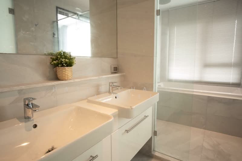 Rhythm Ekkamai, Bangkok, 11 Soi Sukhumvit 63, Khlongtoei Nua, Watthana, Bangkok, 2 Bedrooms, 80 sqm, Condo For Rent, by Hathaichanok Saenset, 500260023 - DDproperty.com