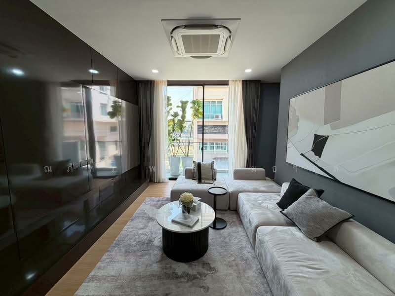 Preecha Ram 3 - Rat Phatthana, Bangkok, Saphan Sung, Saphan Sung, Bangkok, 4 Bedrooms, 400 sqm, Single Detached House For Sale, by ณภัทร พรสิริเมธากุล, 500260070 - DDproperty.com