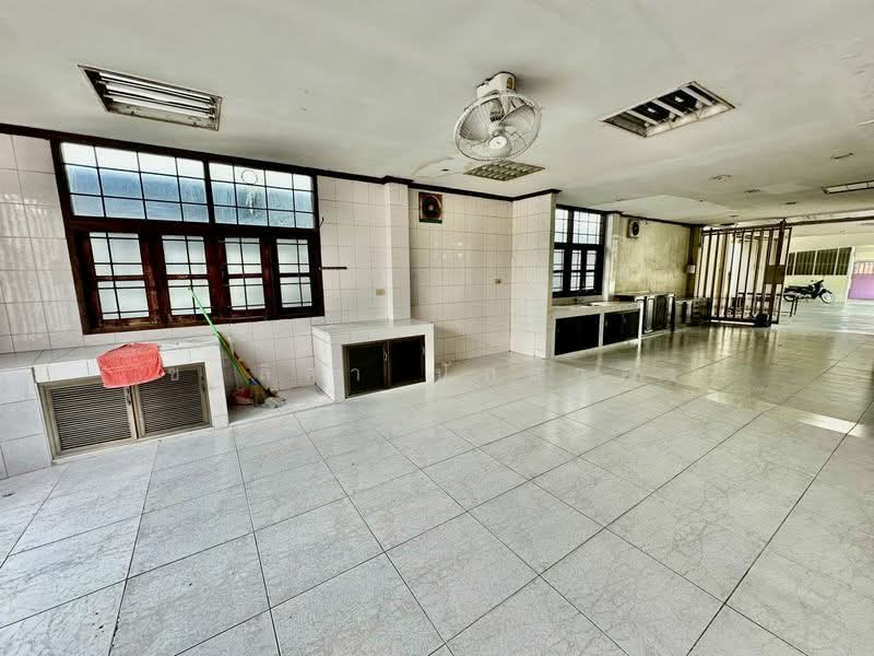 Single House Suthisan, Bangkok, Samsen Nok, Huai Khwang, Bangkok, 6 Bedrooms, 600 sqm, Single Detached House For Sale, by ชาลิสา ปัสสาคร, 500260113 - DDproperty.com