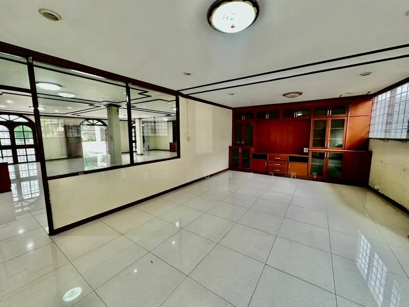 บ้านเดี่ยวซอยสุทธิสาร, กรุงเทพ, สามเสนนอก, ห้วยขวาง, กรุงเทพ, 600 ตร.ม., บ้านเดี่ยว ขาย, โดย ชาลิสา ปัสสาคร, 500260113 - DDproperty.com