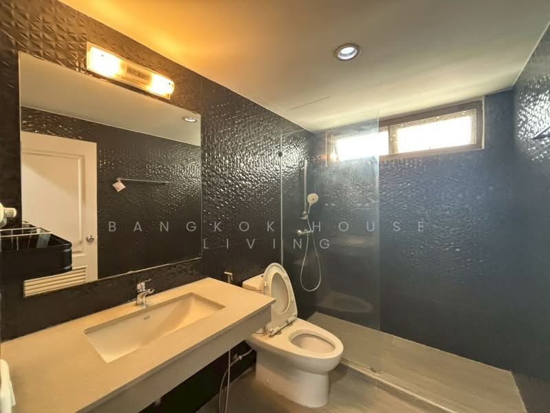 Windsor Tower, Bangkok, 9 Sukhumvit 20 Alley, Khwaeng Khlong Toei, Khlong Toei, Bangkok, 3 Bedrooms, 305 sqm, Condo For Rent, by Bangkok House Living, 500260150 - DDproperty.com