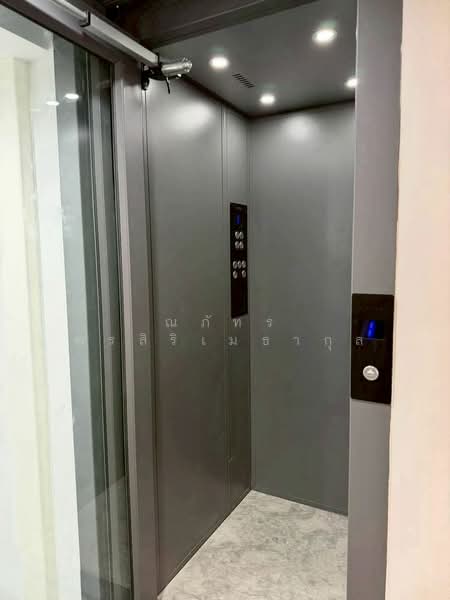 ขาย ทาวน์โฮม 4.5 ชั้น พร้อมลิฟต์ ส่วนตัว-สุขุมวิท (TT8-01426), Bangkok, Bang Chak, Phra Khanong, Bangkok, 4 Bedrooms, 262 sqm, Townhouse For Sale, by ณภัทร พรสิริเมธากุล, 500260153 - DDproperty.com