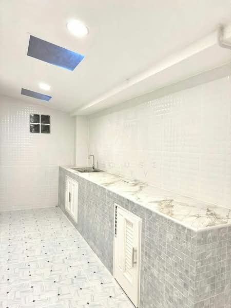 Single house for sale in Sahaphap 2 Village, Sriracha, Chonburi., Chon Buri (Pattaya), Nong - Kham, Si Racha, Chon Buri (Pattaya), 2 Bedrooms, 112 sqm, Single Detached House For Sale, by A House Property Co.,Ltd., 500260174 - DDproperty.com