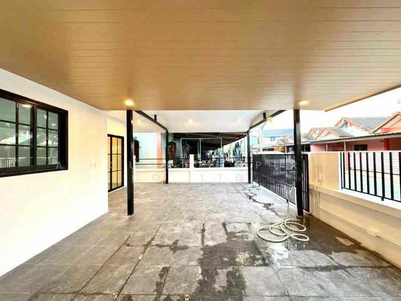 Single house for sale in Sahaphap 2 Village, Sriracha, Chonburi., Chon Buri (Pattaya), Nong - Kham, Si Racha, Chon Buri (Pattaya), 2 Bedrooms, 112 sqm, Single Detached House For Sale, by A House Property Co.,Ltd., 500260174 - DDproperty.com
