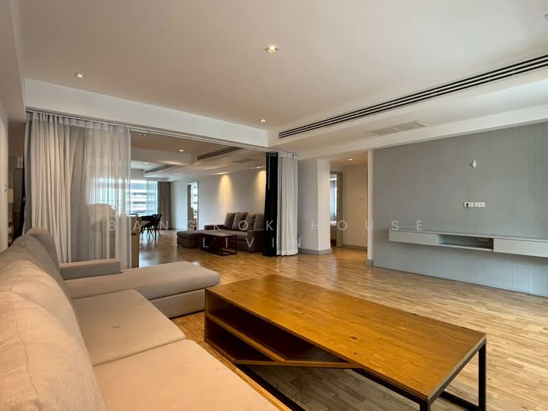Villa Bajaj, Bangkok, Soi Sukhumvit 19, Khlongtoei Nua, Watthana, Bangkok, 3 Bedrooms, 240 sqm, Condo For Rent, by Bangkok House Living, 500260196 - DDproperty.com