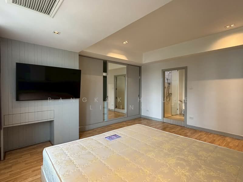 Villa Bajaj, Bangkok, Soi Sukhumvit 19, Khlongtoei Nua, Watthana, Bangkok, 3 Bedrooms, 240 sqm, Condo For Rent, by Bangkok House Living, 500260196 - DDproperty.com