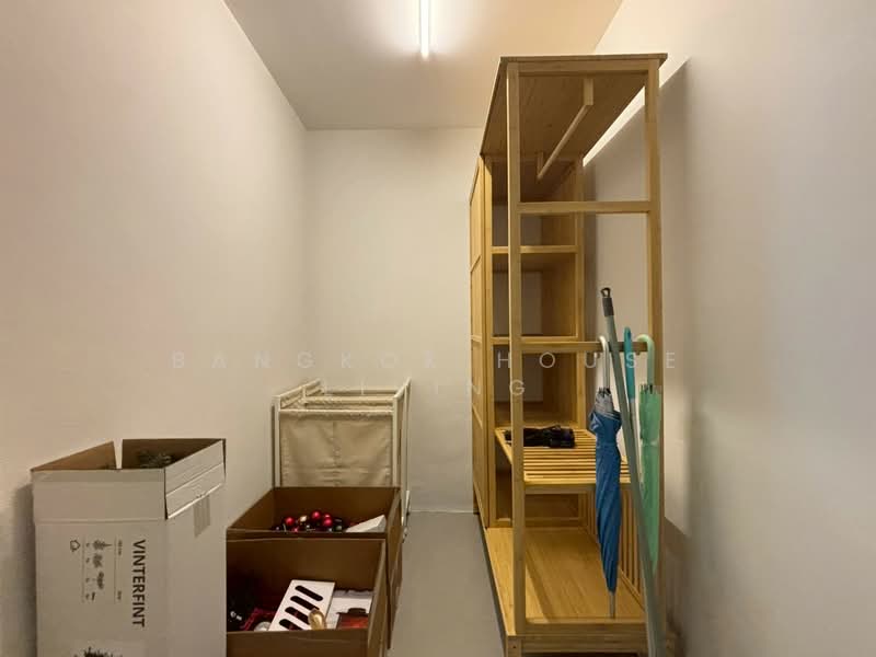 Villa Bajaj, Bangkok, Soi Sukhumvit 19, Khlongtoei Nua, Watthana, Bangkok, 3 Bedrooms, 240 sqm, Condo For Rent, by Bangkok House Living, 500260196 - DDproperty.com