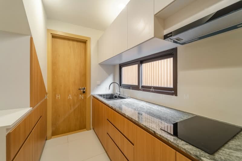 GM Residence, Bangkok, Soi Ekkamai 18, Khlong Tan Nua, Watthana, Bangkok, 3 Bedrooms, 248 sqm, Apartment For Sale, by Wanwisa Khanthongkham, 500260200 - DDproperty.com