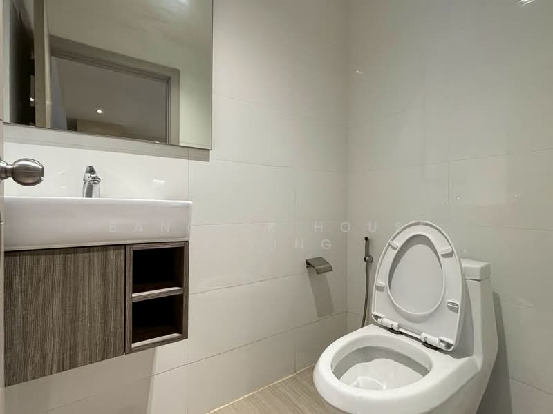 Villa Bajaj, Bangkok, Soi Sukhumvit 19, Khlongtoei Nua, Watthana, Bangkok, 2 Bedrooms, 160 sqm, Apartment For Rent, by Bangkok House Living, 500260217 - DDproperty.com