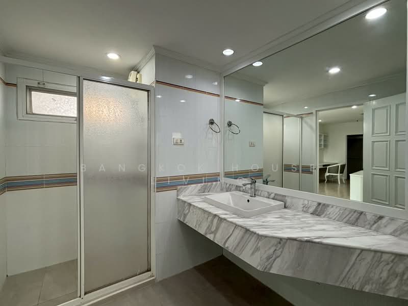 Fifty Fifth Tower, Bangkok, 84 Soi Sukhumvit 55, Sukhumvit Road, Khlong Tan Nua, Watthana, Bangkok, 3 Bedrooms, 223 sqm, Condo For Rent, by Bangkok House Living, 500260259 - DDproperty.com