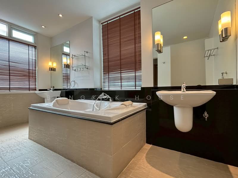 The Verandah, Bangkok, Soi Sukhumvit 23, Khlongtoei Nua, Watthana, Bangkok, 4 Bedrooms, 350 sqm, Condo For Rent, by Bangkok House Living, 500260275 - DDproperty.com