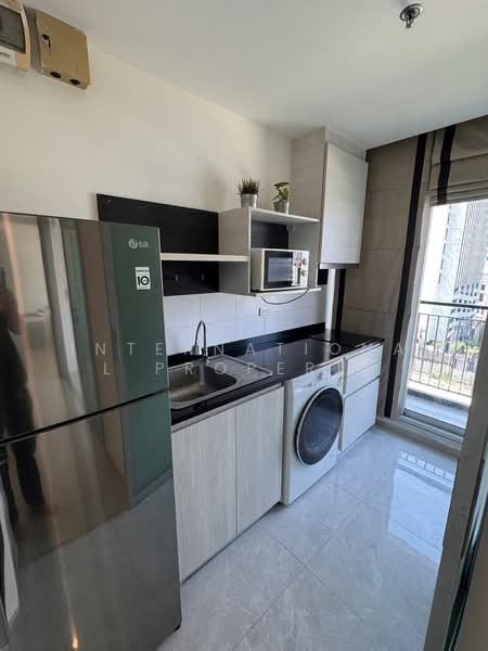 Life Ratchadapisek, Bangkok, 279 Ratchadapisaek Road, Huai Khwang, Bangkok, 2 Bedrooms, 46 sqm, Condo For Rent, by Correct Property, 500260286 - DDproperty.com