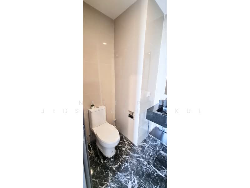 The Edge Sukhumvit 23, Bangkok, 6 Soi Sukhumvit 23, Khlongtoei Nua, Watthana, Bangkok, 1 Bedroom, 34 sqm, Condo For Sale, by Nattapol Jedsadathitikul, 500260312 - DDproperty.com