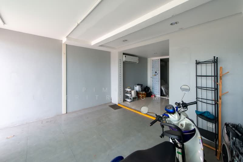 ขายทาวน์โฮม 3 ชั้น ติดถนนซอยแจ้งวัฒนะ 6 ใกล้ไอทีสแควร์ หลักสี่ ขนาด 20 ตรว., กรุงเทพ, ซอยแจ้งวัฒนะ 6, ตลาดบางเขน, หลักสี่, กรุงเทพ, 200 ตร.ม., ทาวน์เฮ้าส์ ขาย, โดย Pimlada Lertritrungmanee, 500260380 - DDproperty.com