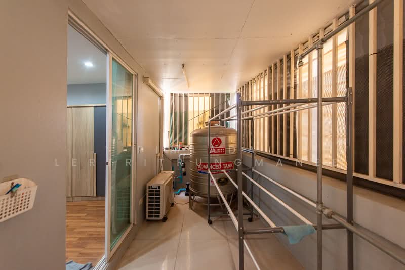 ขายทาวน์โฮม 3 ชั้น ติดถนนซอยแจ้งวัฒนะ 6 ใกล้ไอทีสแควร์ หลักสี่ ขนาด 20 ตรว., กรุงเทพ, ซอยแจ้งวัฒนะ 6, ตลาดบางเขน, หลักสี่, กรุงเทพ, 200 ตร.ม., ทาวน์เฮ้าส์ ขาย, โดย Pimlada Lertritrungmanee, 500260380 - DDproperty.com