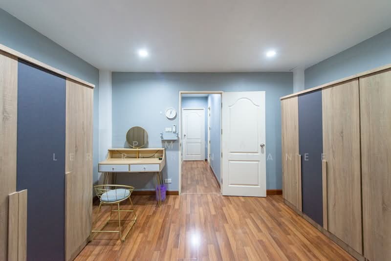 ขายทาวน์โฮม 3 ชั้น ติดถนนซอยแจ้งวัฒนะ 6 ใกล้ไอทีสแควร์ หลักสี่ ขนาด 20 ตรว., กรุงเทพ, ซอยแจ้งวัฒนะ 6, ตลาดบางเขน, หลักสี่, กรุงเทพ, 200 ตร.ม., ทาวน์เฮ้าส์ ขาย, โดย Pimlada Lertritrungmanee, 500260380 - DDproperty.com