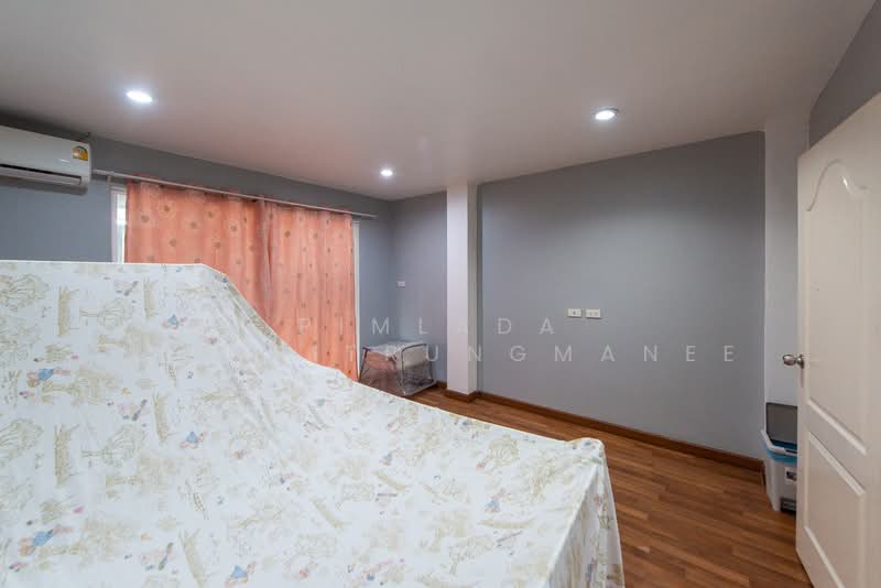 ขายทาวน์โฮม 3 ชั้น ติดถนนซอยแจ้งวัฒนะ 6 ใกล้ไอทีสแควร์ หลักสี่ ขนาด 20 ตรว., กรุงเทพ, ซอยแจ้งวัฒนะ 6, ตลาดบางเขน, หลักสี่, กรุงเทพ, 200 ตร.ม., ทาวน์เฮ้าส์ ขาย, โดย Pimlada Lertritrungmanee, 500260380 - DDproperty.com