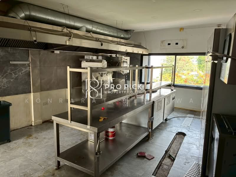 Shophouse Restaurant Bar For Rent near BTS Ekkamai Watthana, Bangkok, สุขุมวิท, Khlong Tan Nua, Watthana, Bangkok, , 300 sqm, Shophouse For Rent, by Konrarat Deesawat, 500260407 - DDproperty.com