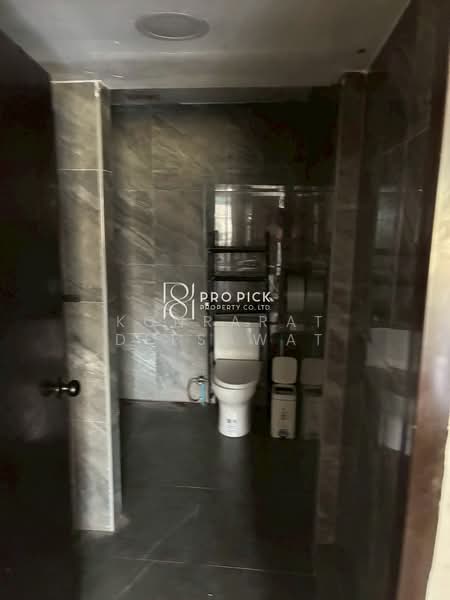 Shophouse Restaurant Bar For Rent near BTS Ekkamai Watthana, Bangkok, สุขุมวิท, Khlong Tan Nua, Watthana, Bangkok, , 300 sqm, Shophouse For Rent, by Konrarat Deesawat, 500260407 - DDproperty.com