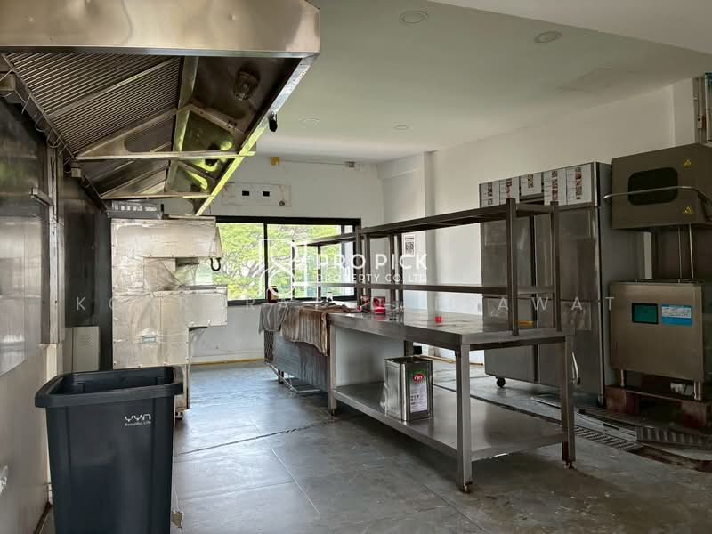 Shophouse Restaurant Bar For Rent near BTS Ekkamai Watthana, Bangkok, สุขุมวิท, Khlong Tan Nua, Watthana, Bangkok, , 300 sqm, Shophouse For Rent, by Konrarat Deesawat, 500260407 - DDproperty.com