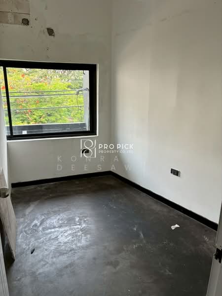 Shophouse Restaurant Bar For Rent near BTS Ekkamai Watthana, Bangkok, สุขุมวิท, Khlong Tan Nua, Watthana, Bangkok, , 300 sqm, Shophouse For Rent, by Konrarat Deesawat, 500260407 - DDproperty.com