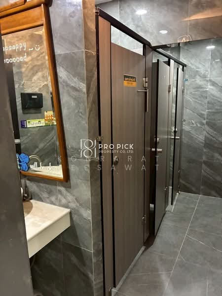 Shophouse Restaurant Bar For Rent near BTS Ekkamai Watthana, Bangkok, สุขุมวิท, Khlong Tan Nua, Watthana, Bangkok, , 300 sqm, Shophouse For Rent, by Konrarat Deesawat, 500260407 - DDproperty.com