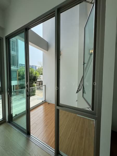 Qualitia Sukhumvit 62, Bangkok, Sukhumvit 62 Alley, Bang Chak, Phra Khanong, Bangkok, 3 Bedrooms, 280 sqm, Townhouse For Sale, by Smart Living Bangkok Co.,Ltd., 500260409 - DDproperty.com