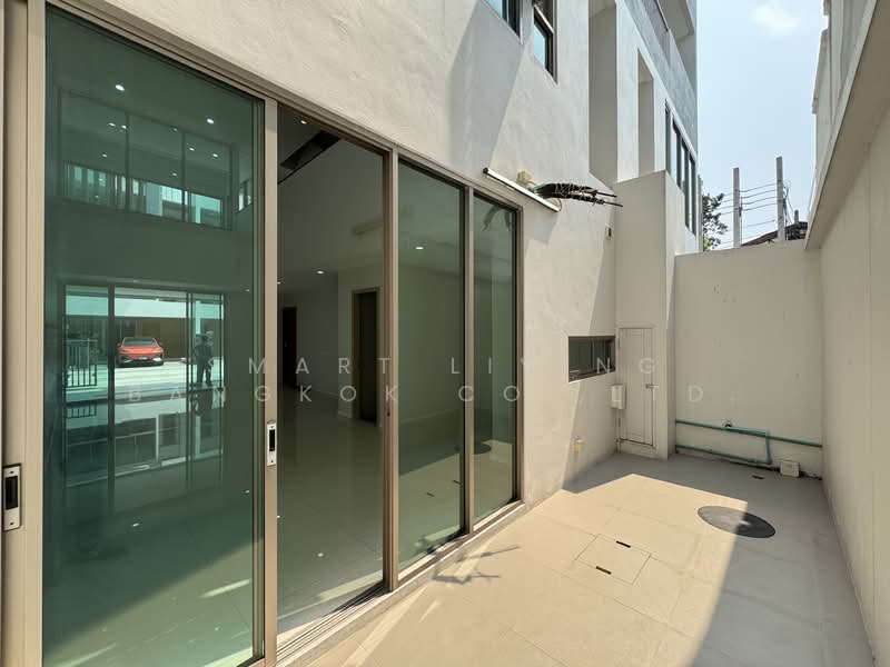 Qualitia Sukhumvit 62, Bangkok, Sukhumvit 62 Alley, Bang Chak, Phra Khanong, Bangkok, 3 Bedrooms, 280 sqm, Townhouse For Sale, by Smart Living Bangkok Co.,Ltd., 500260409 - DDproperty.com